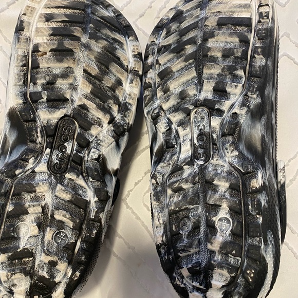 Crocs, black and white. Women’s size 9 - Picture 1 of 2